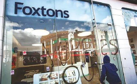 Negative estate agent PR image