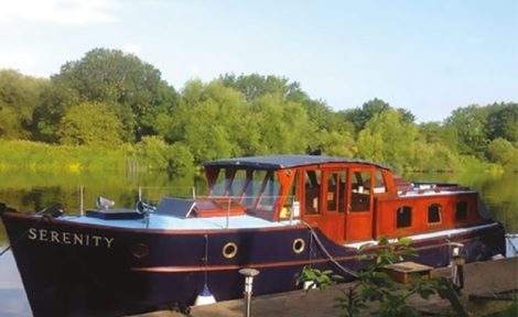 Cruiser sold with bungalow at auction image