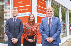 Link to news of movers and shakers