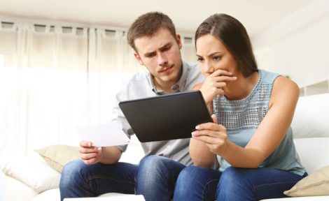 Mortgage - worried couple image