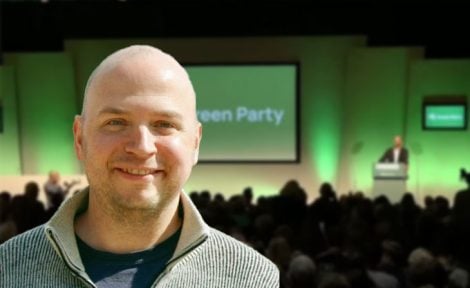 Alex Mace, Geen Party