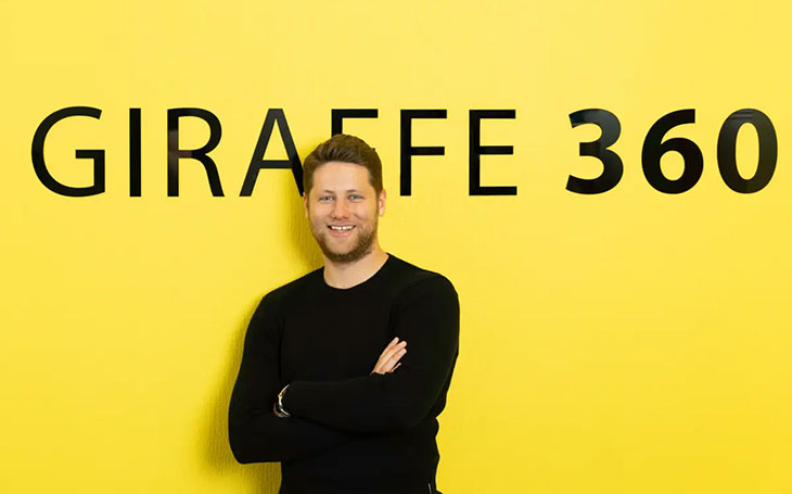 Giraffe 360 Mikus Opelts