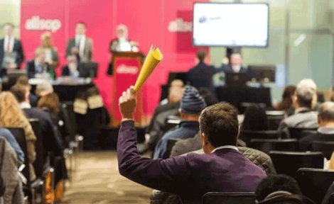 Live property auction