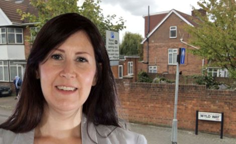 Fleur Donnelly Jackson, Brent