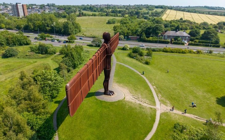 Angel of North image