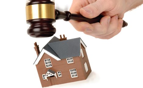 House under auctioneers hammer image