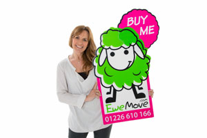 Carole Smillie image