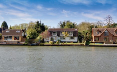 Chertsey, Surrey, image