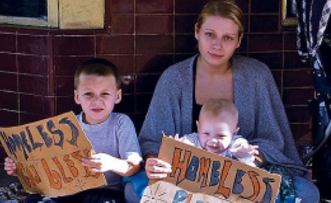 Homeless family image