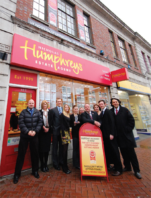 humphreys-staff-outside-window-board