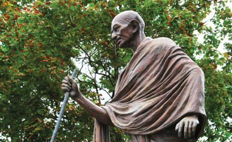 Gandhi statue image