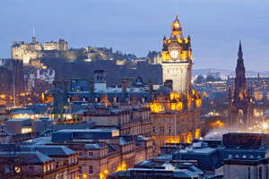 scotland-city-nocturn-soari